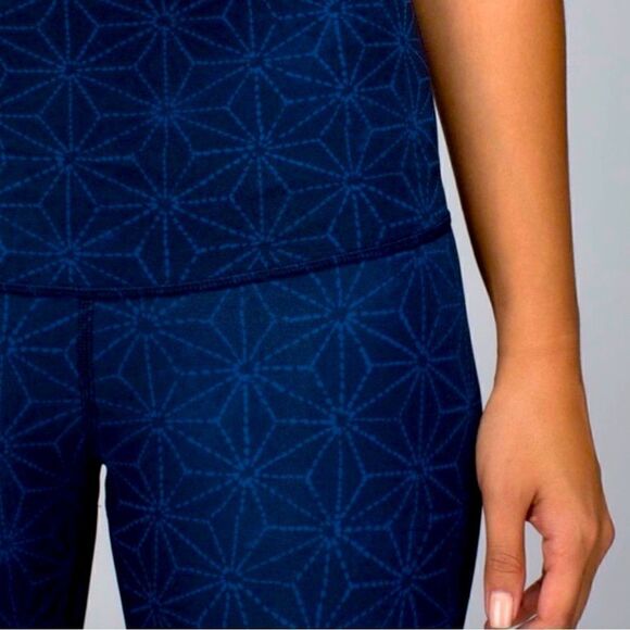 ♥️ Lululemon Wunder Under Crop Sashiko Cross Inkwell Size 6 - Picture 11 of 12